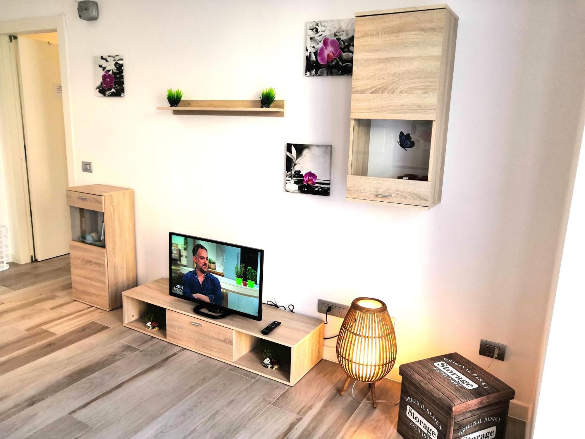 Butterfly Apt Suna Beach Verbania Exterior foto