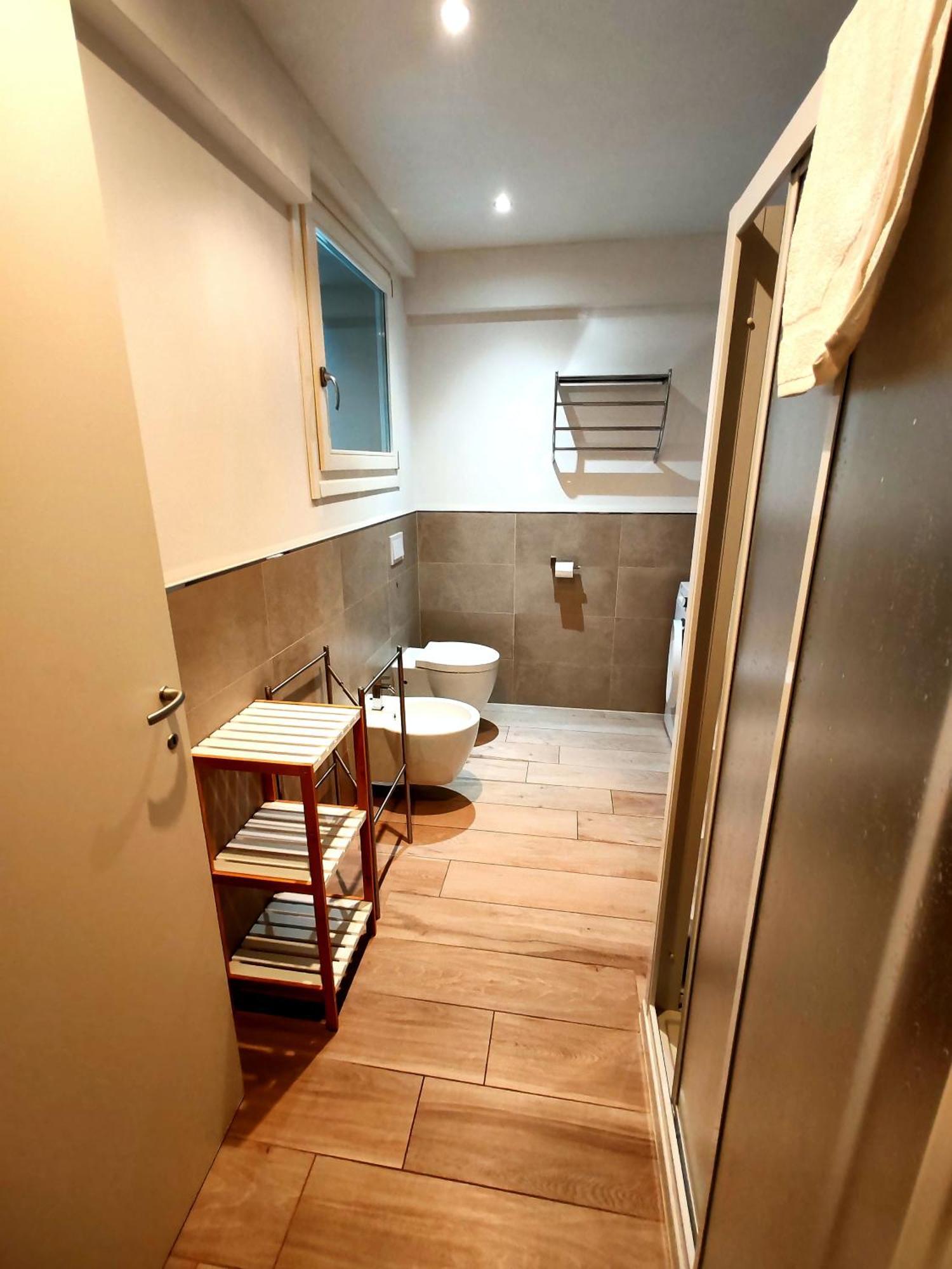 Butterfly Apt Suna Beach Verbania Exterior foto