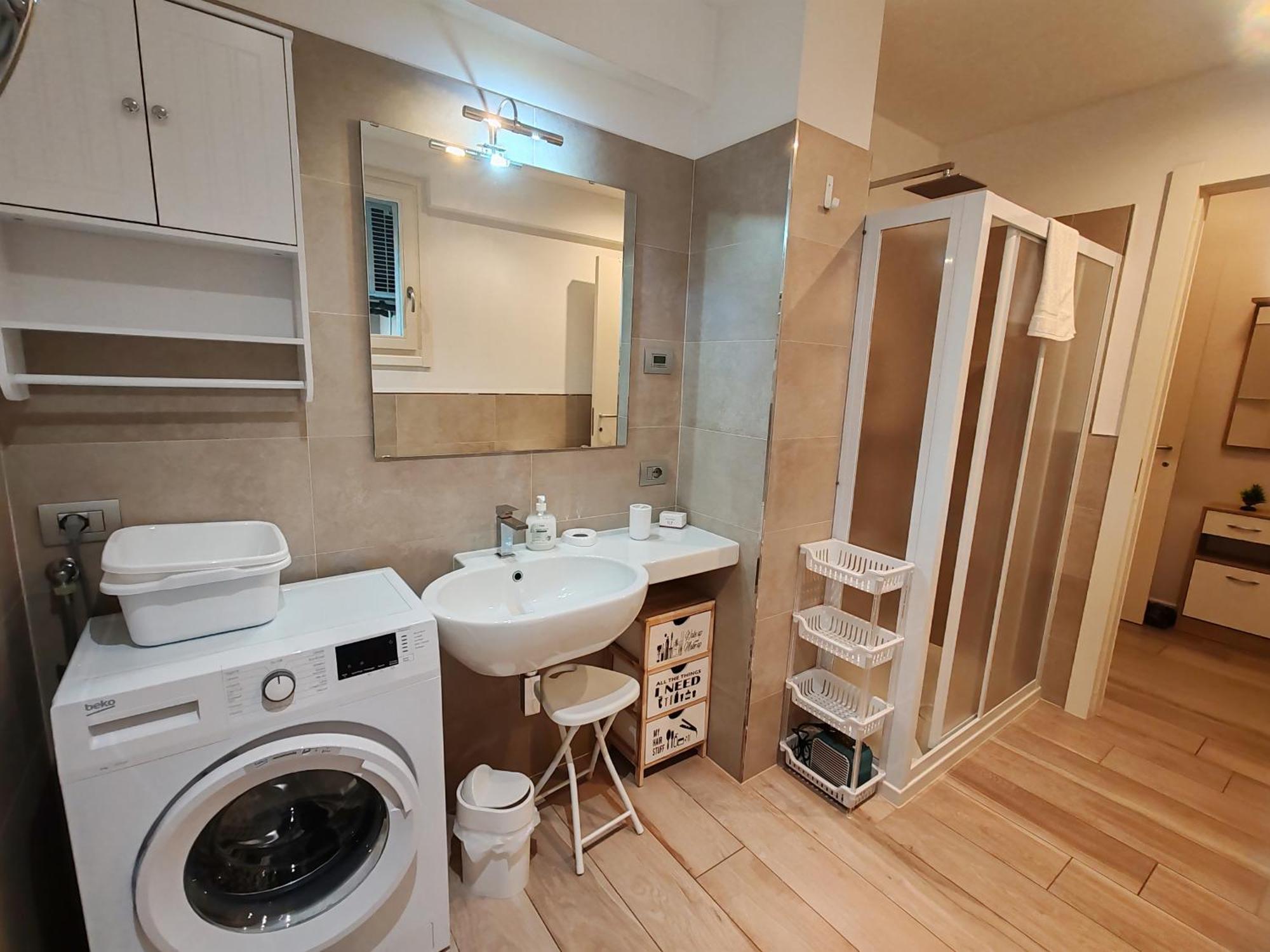 Butterfly Apt Suna Beach Verbania Exterior foto