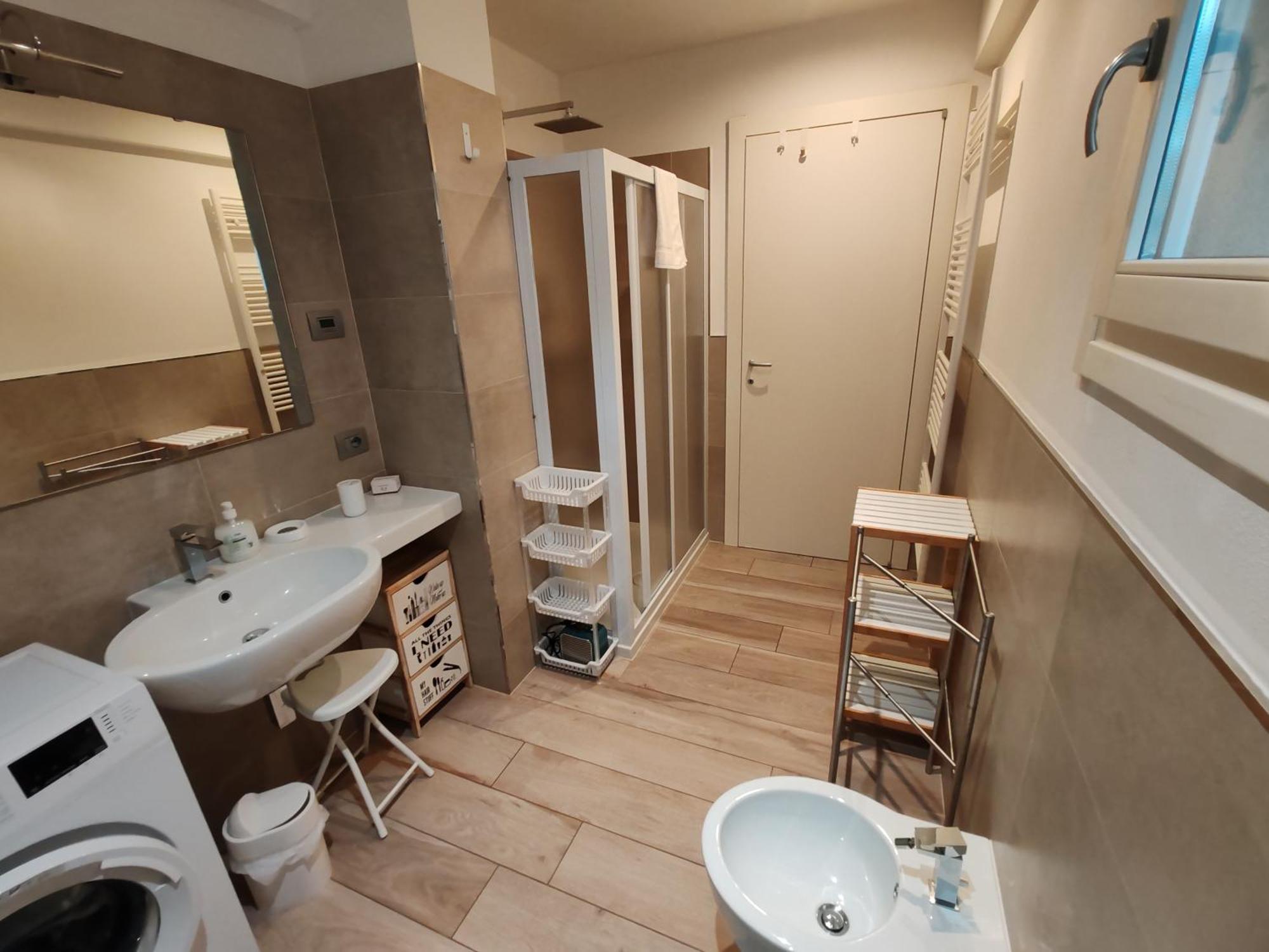 Butterfly Apt Suna Beach Verbania Exterior foto
