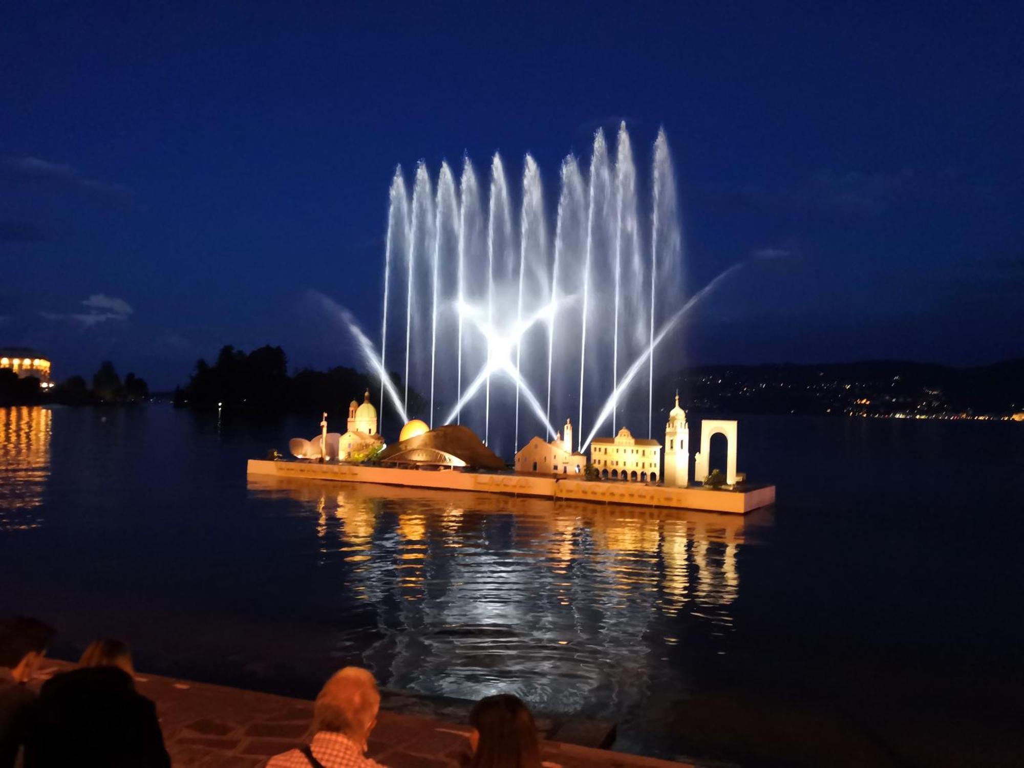Butterfly Apt Suna Beach Verbania Exterior foto