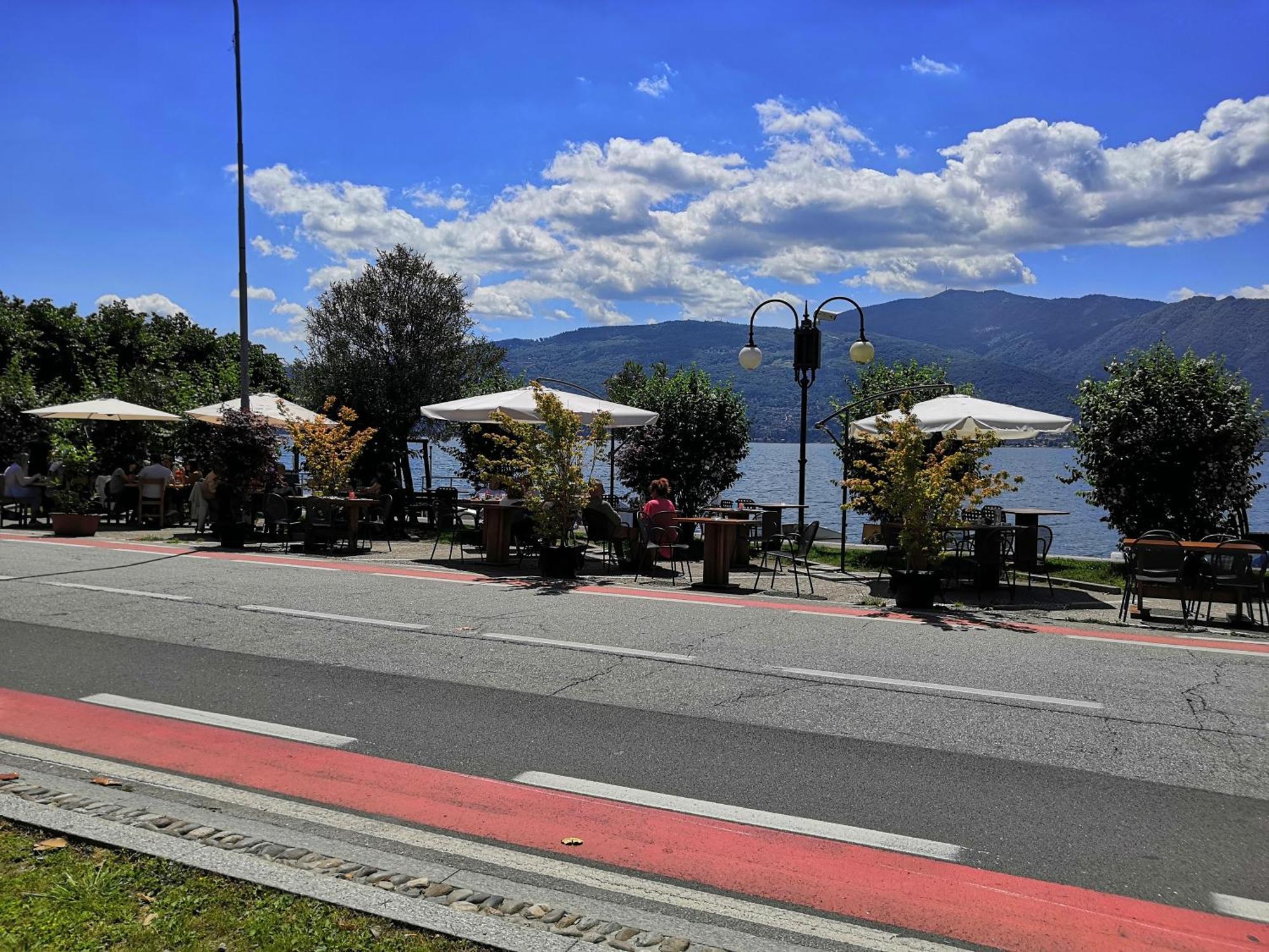 Butterfly Apt Suna Beach Verbania Exterior foto