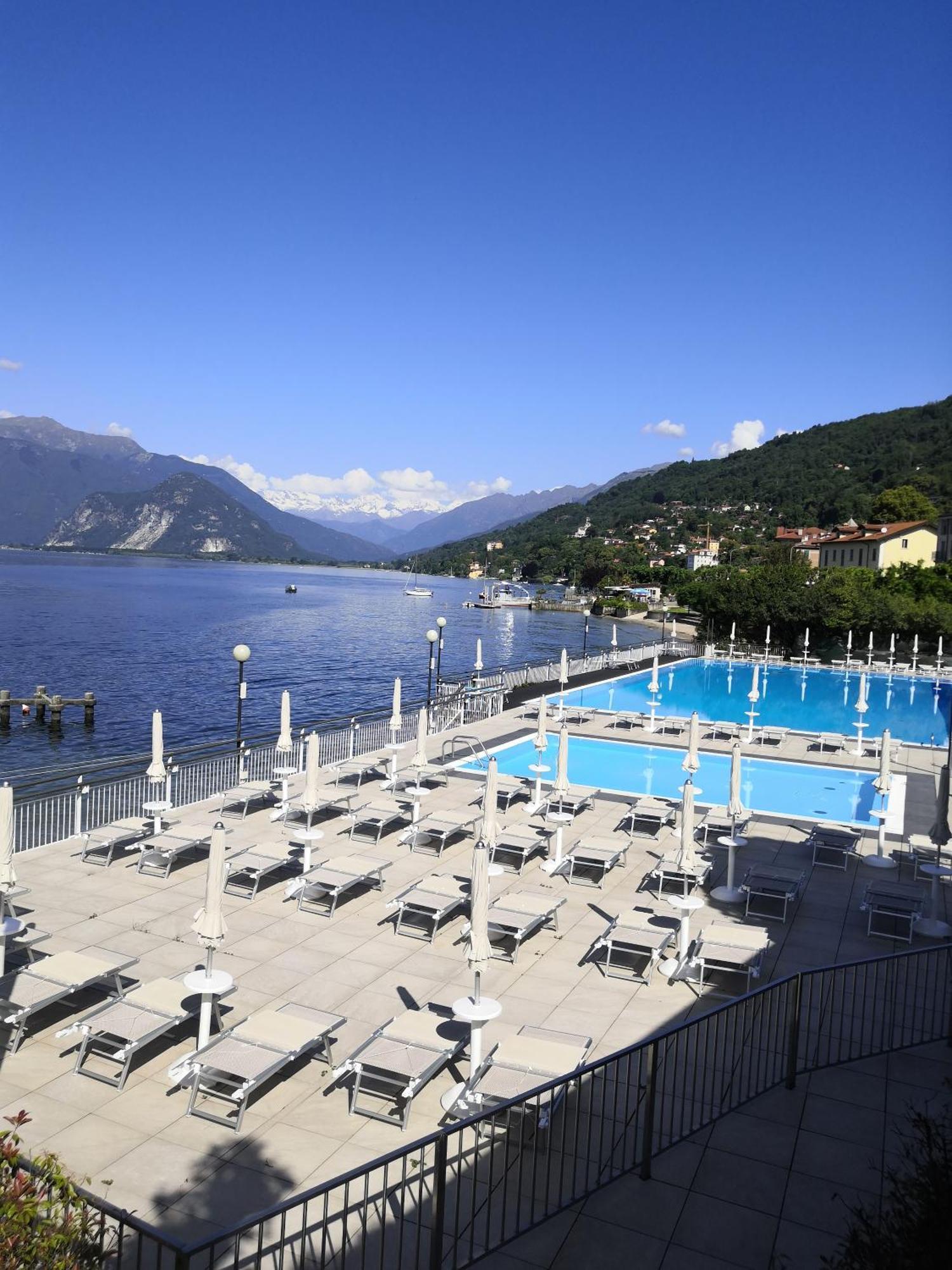 Butterfly Apt Suna Beach Verbania Exterior foto